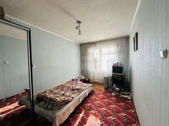 ПРОДАЖ. 1-х кімнатна, вул. Кікабідзе 2А, Святошин - фото 1
