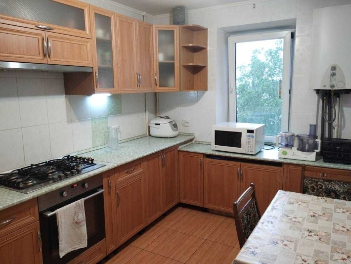 Продаж 4к квартири 83 кв. м на вул. О. Антонова - фото 1