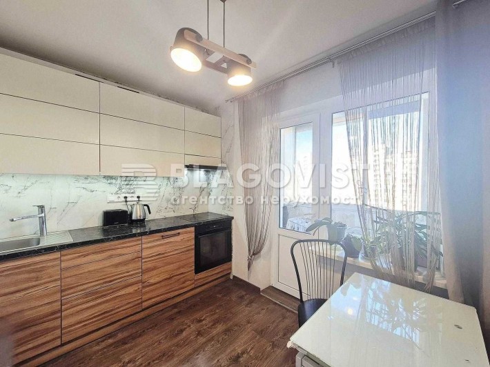 Продаж 2-к квартири 56 м, Косметичний ремонт, Л.Руденко Метро Позняки - фото 1