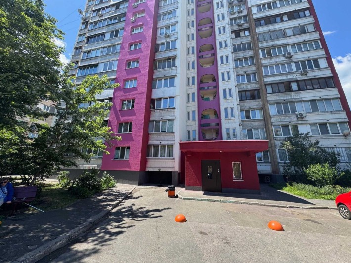 Продаж 4 кім кв. Райдужна 5 Лівобережна Чернігівська Троєщина 96 кв.м. - фото 1