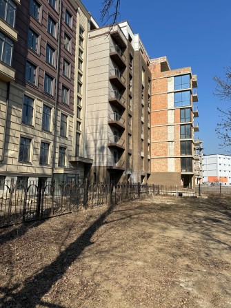 СМ 2х кім новобудова, 4 поверх на вул. Рівненська, в Чернівцях - фото 1