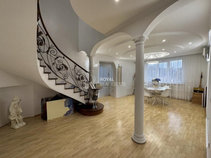 Продажа квартиры Киев 3к 140м2 Соломенский ул. Мокрая - фото 1