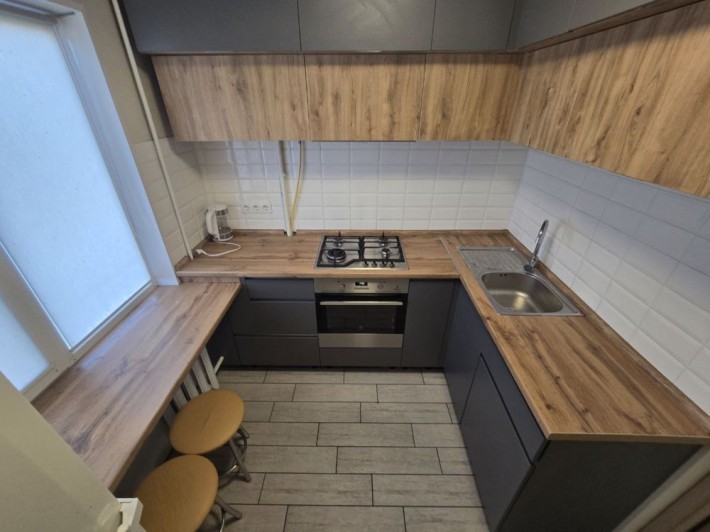 Продаж двушки із якісним ремонтом, меблями та технікою, Митниця - фото 1