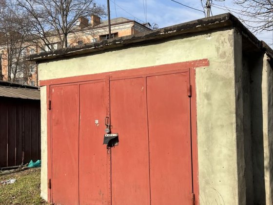 Центр города, приватизированный гараж Чернігів