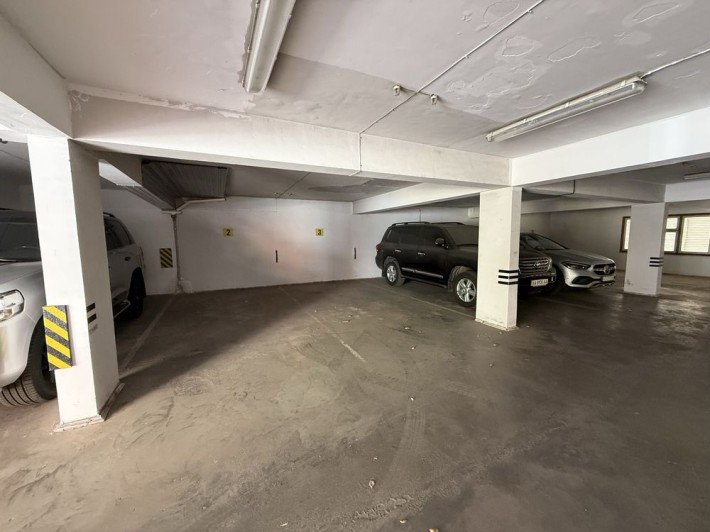 Продаж паркомісця в критому паркінгу, Ковпака 17, - фото 1