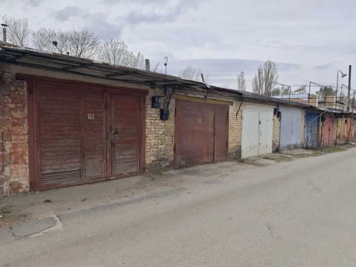 Продаю Гараж в ГСК ТЕМП, ул. Малинская, Академгородок. 20 м2 - фото 1