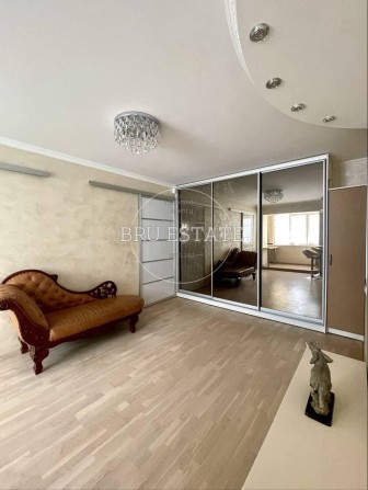 Продаж  2к квартири Тополева Фучика Солом'янка м Вокзальна з ремонтом - фото 1