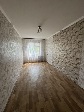 Продається 2-кімнатна квартира біля ринку Ніва - фото 1