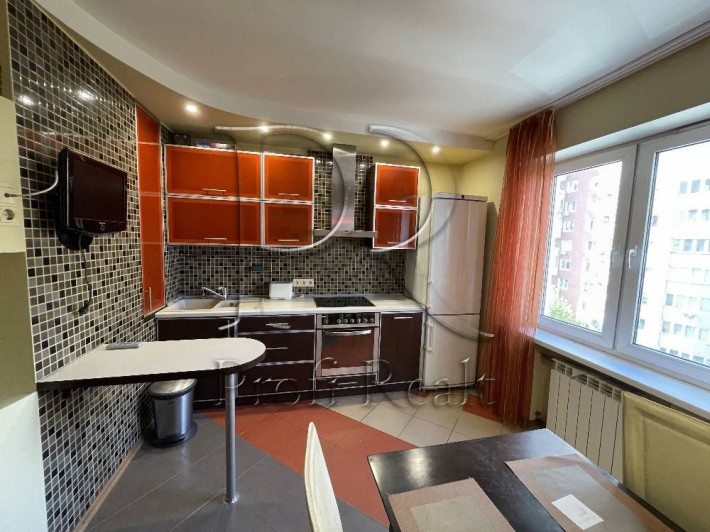 Продаж 3 кімн. квартири за адресою Григоренко 28В, Позняки, Осокорки - фото 1