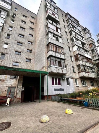 Продаж малосімейки під ремонт р-н Л. Лук'яненка BT - фото 1