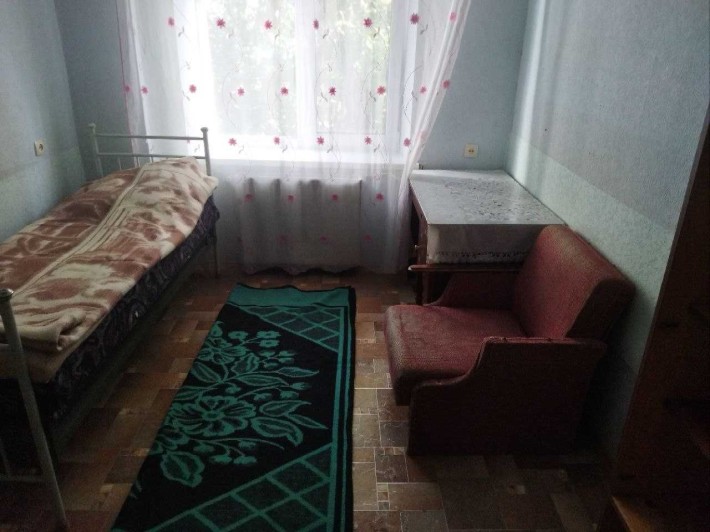Потрібна дівчина на підселення в 3х кімнатну квартиру - фото 1