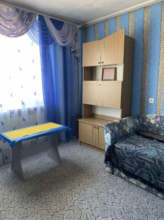 Коммунальні послуги враховані! Кімната в Будинку -Хостелі. - фото 1