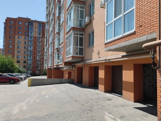 Продам большой гараж в ЖК Счастливый, Запорожское шоссе, Дафи, Тополь Днепр