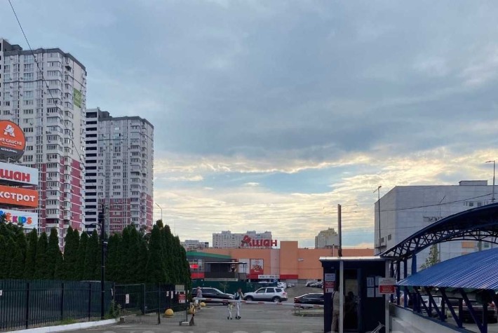 Продам паркнинг, 1й поверх, електророзетка, Драгоманова, 1н - фото 1