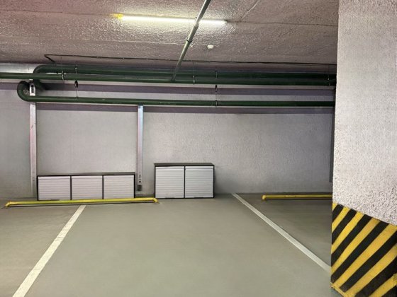 Продажа Паркинг Паркомісце  Бажана 10,12,14,16 Київ