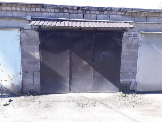 Капитальный гараж в ГСК "Осень" на улице Осенняя 2/1 Дніпро