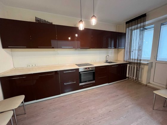 Продаж 3-х кімнатної квартири р-н "Митниця" Черкаси