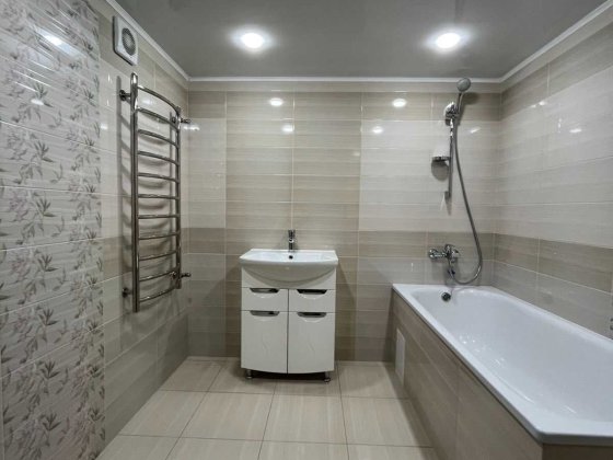 Продаж просторої 3 к. квартири з новим ремонтом. Державні програми Черкаси