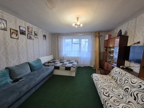 Продам три кімнатну квартиру на "Туристі" Чернигов