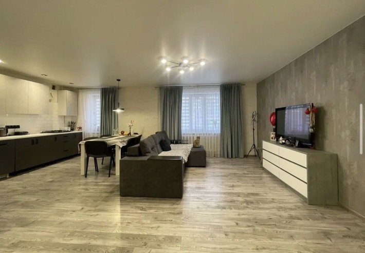 Продаж 4 кімнатної квартири - фото 1