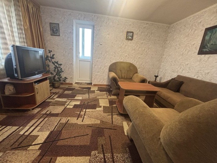 Продам 2-кімнатну квартиру в центрі, 51м2 - фото 1