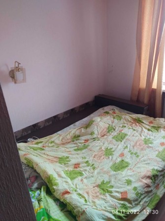 Кімната в 4-х кімн.квартирі без сплати комун. послуг на ПЗР - фото 1
