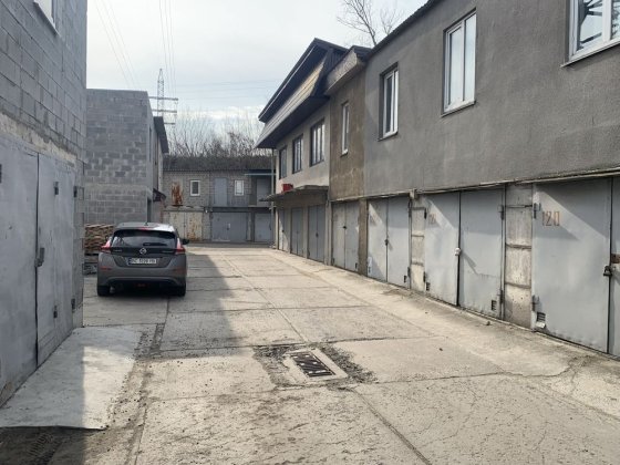 Продам гараж Мостовик оболонський район проспект Степана Бандери Київ