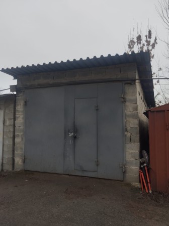 Продам капітальний гараж біля Деміївського ринку - фото 1