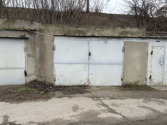Гараж з ямою та єлектропостачанням  вул.Балківська навпроти АЗС БРСМ. Одесса