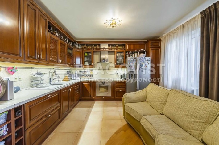 Продаж 5-кім квартири на  вулиці Харківське шосе, 56 - фото 1