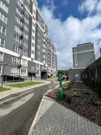 Продам 2-о кімнатну квартиру 71  м2 ТОП локація міста біля Ялівщині - фото 1