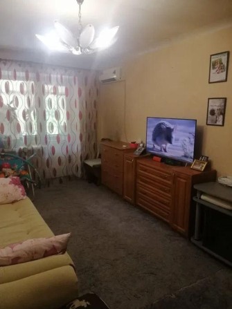 Продам 2-комн квартиру в районе Петровского просп. - фото 1