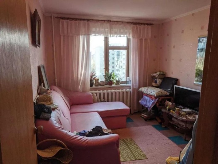 Продам 3-комн квартиру в районе Героев просп. - фото 1