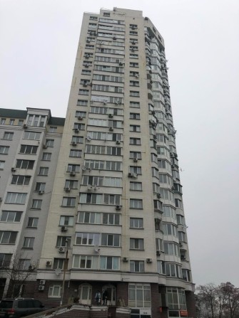 Автозаводська 99/4 Оболонський р-н площа Шевченка продаж 183 м - фото 1