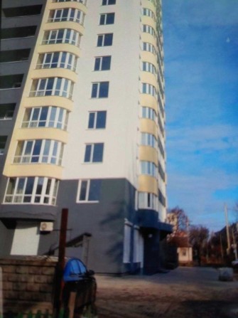 Продається 2-кімнатна квартира в центрі міста - фото 1
