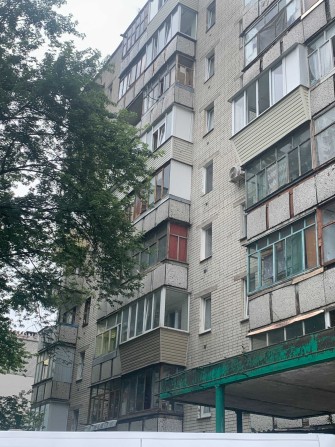 ПРОДАЮ 1-кім.Квартира 32м2 Кирп.Дом.Все Поруч Поліклініка,Магаз,Ринок. - фото 1