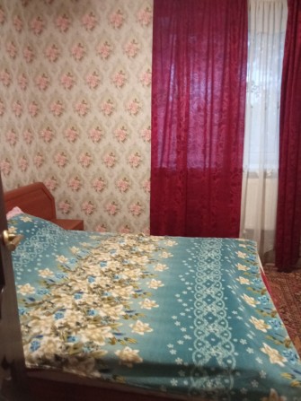 Сдаю комнату в частном доме - фото 1