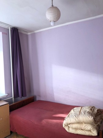 Здається окрема кімната 11 м.кв. в 4-кім. квартирі, близько центру. - фото 1