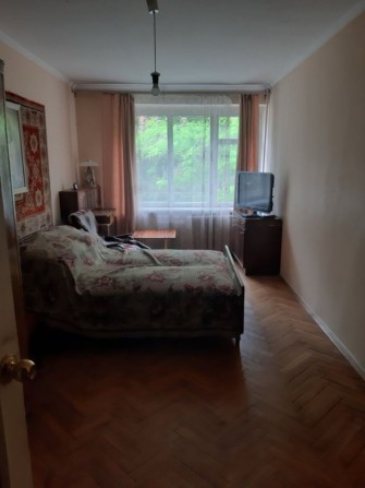 Оренда кімнати в 3 кімнатній квартирі вул. Одеська - фото 1