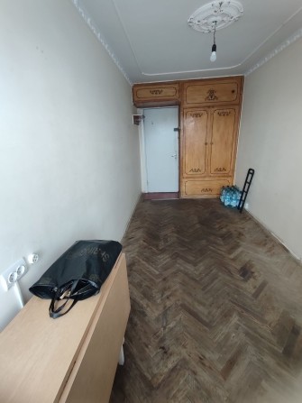Здається кімната в гуртожитку, Патона - фото 1