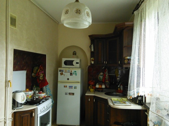 Від власника оренда ліжкомісця в окремій кімнаті на трьох - фото 1