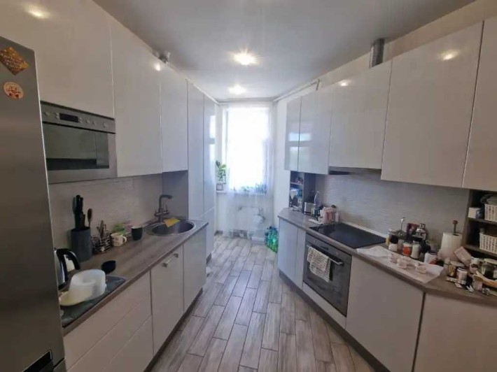 Продам 2к квартиру в ЖК Артемовский (Клубный дом).  2 парко-места!!! - фото 1