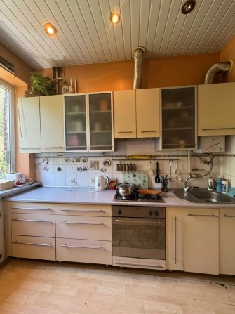 Продам 3 к. квартиру на вул. Жуковського 2Б - фото 1