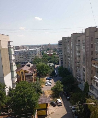 Двокімнатна квартира в цегляному будинку з меблями та технікою - фото 1