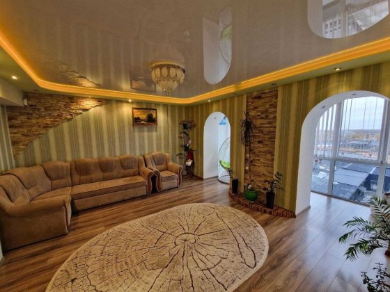 3 кімнатна квартира, вул. Дніпровська Чернігів