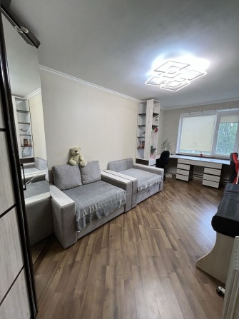 Продам 2-кімнатну квартиру з ремонтом і технікою! - фото 1