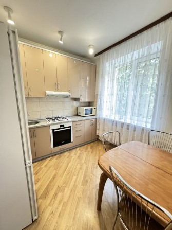 Продам терміново 2х.кв. центр Житомир Сталінка. В зв'язку із виїздом . - фото 1