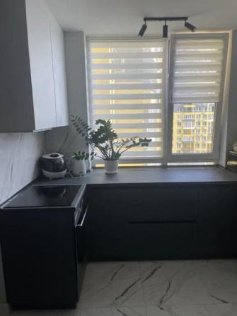 Продам 2-кімн. квартиру, ЖК «Медовий», Солом'янський район VB - фото 1