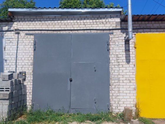 Продам большой гараж под СТО Горбані