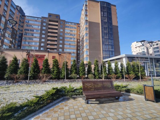 Продаж просторої 3-кімнатної квартири в самому центрі Черкас Черкассы